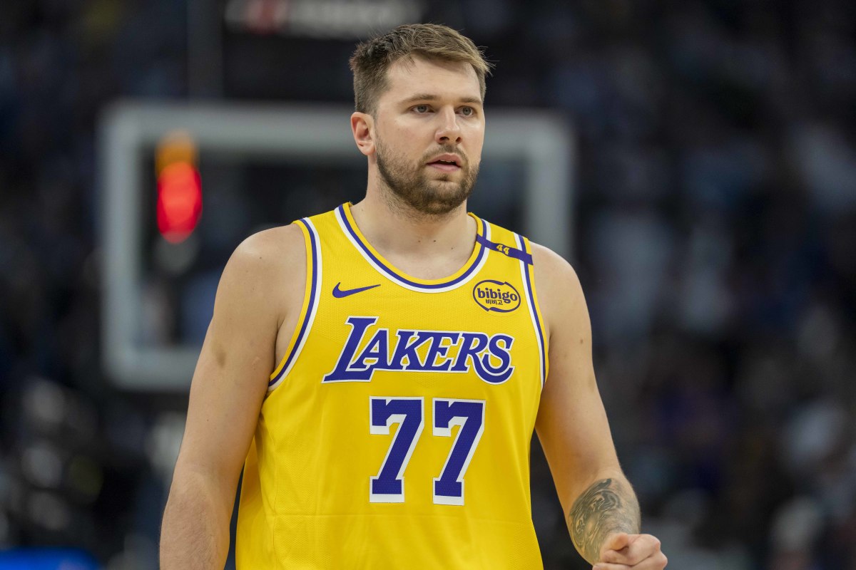东契奇Jordan Luka 5首发亮相：全明星票王登顶与欧洲天才的商业帝国
